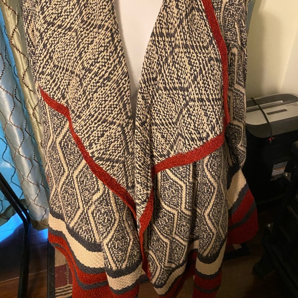 Plus size Sweater - Picture 2 of 5